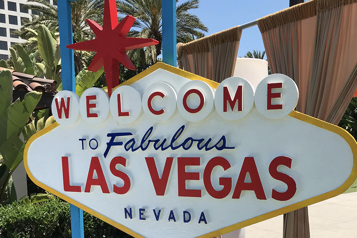 welcome to las vegas sign rentals